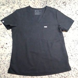 Figs Catarina Black scrub top